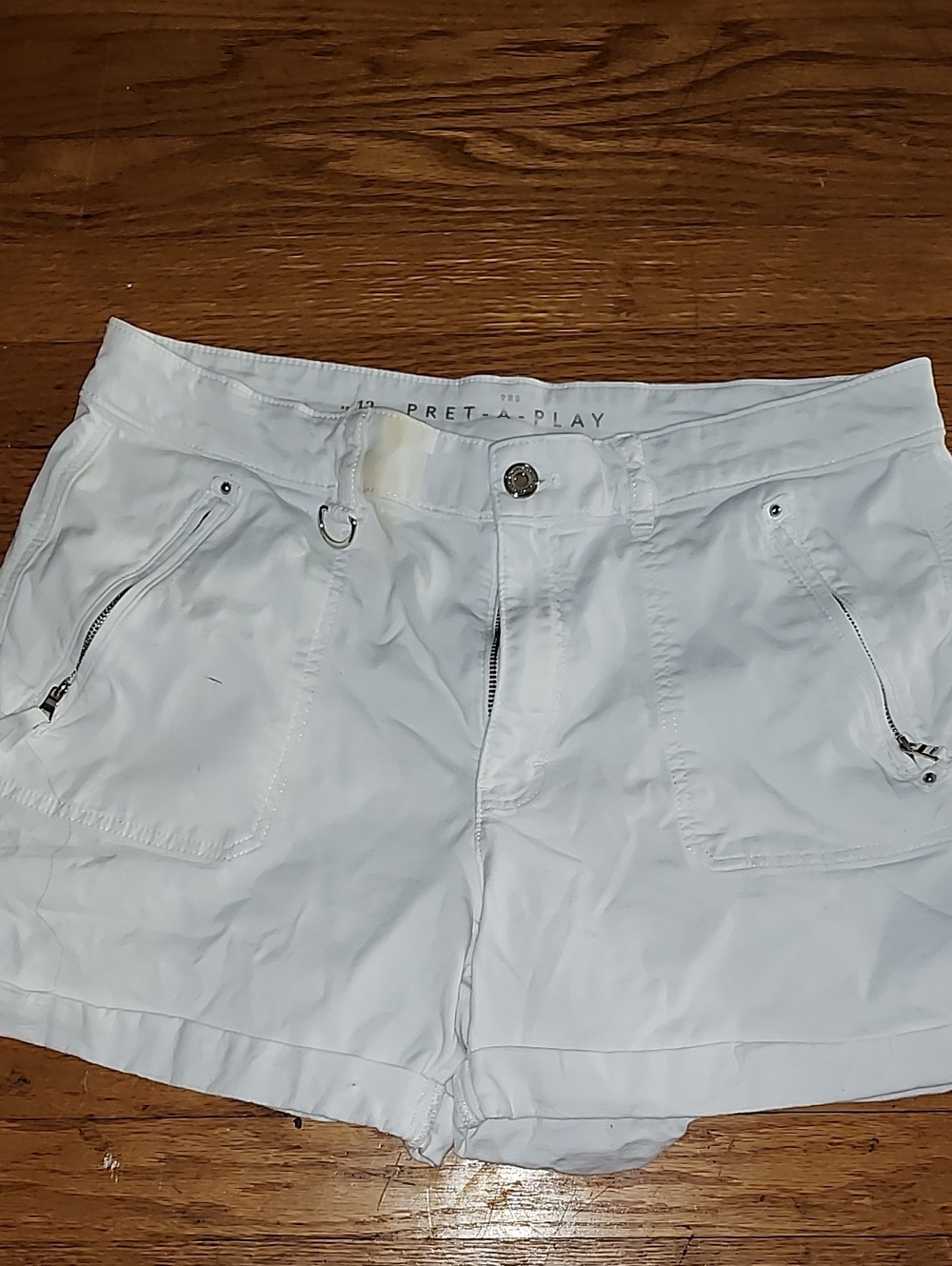 Women's White Bike Shorts with Zip Pockets